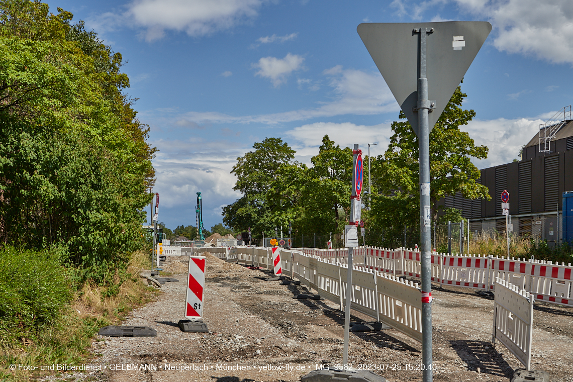 25.07.2023 - Rundgang im Alexisquartier in Neuperlach
